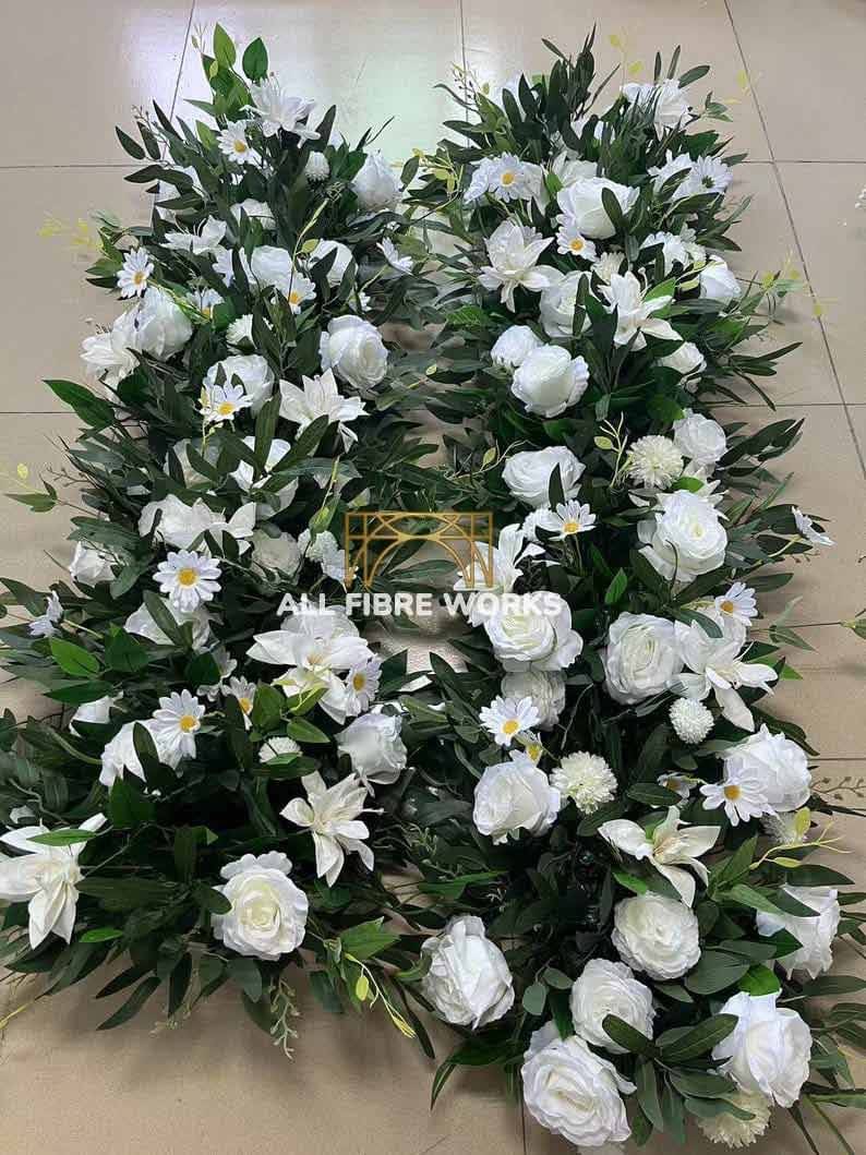 Classic White Floral Wreath Set
