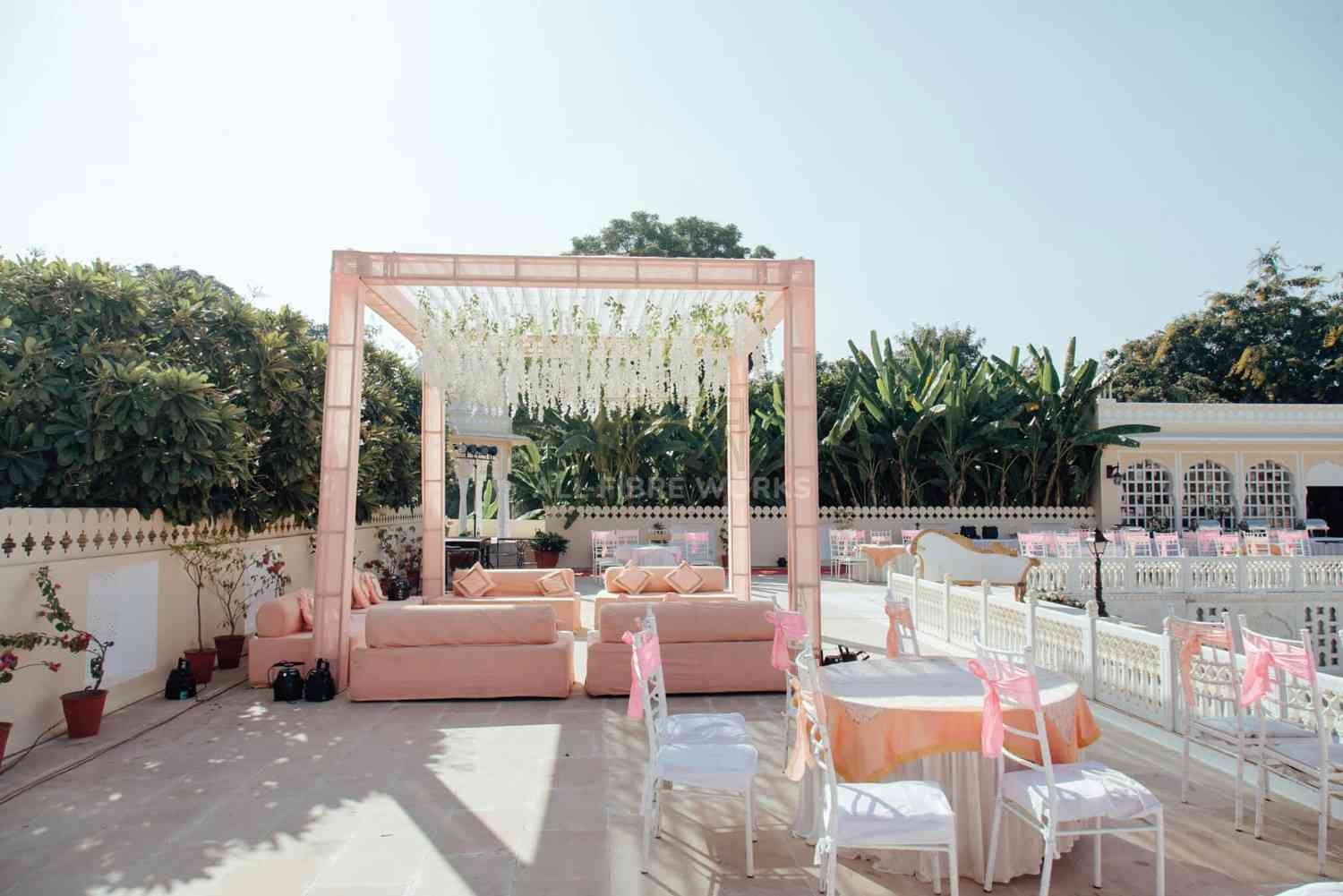 Blush Garden Canopy Lounge