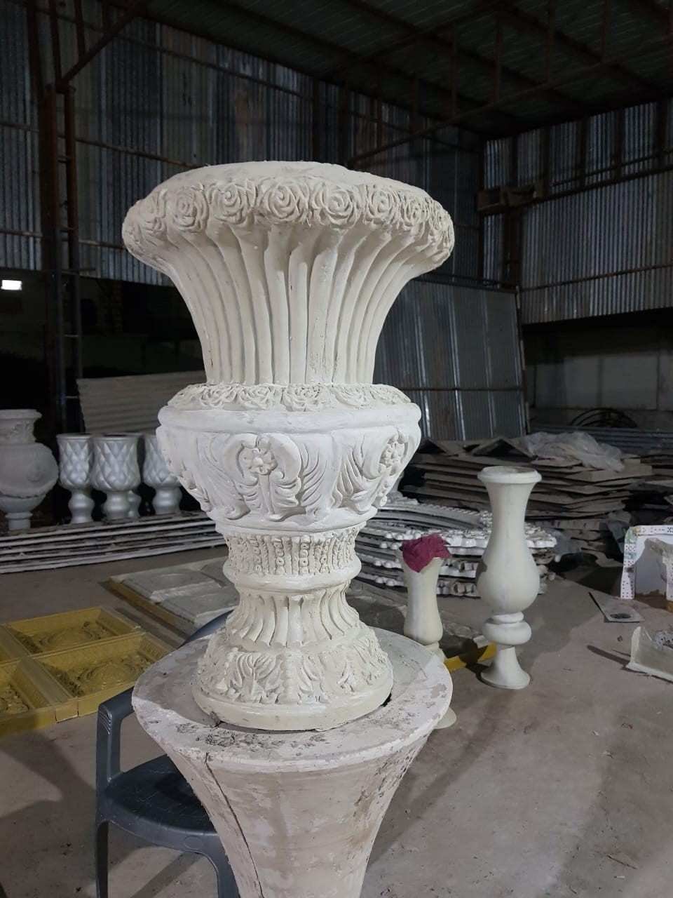 Regal Rose Crown Urn