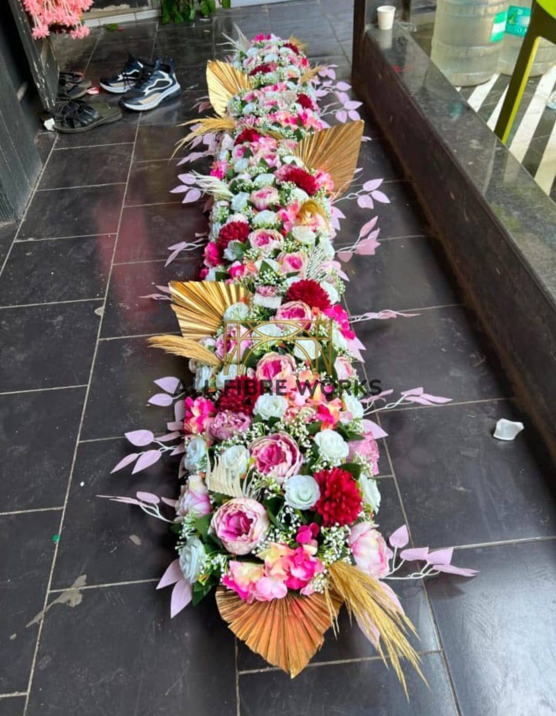 Linear Floral Centerpiece / Garland