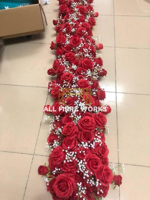 Red Rose Floral Runner