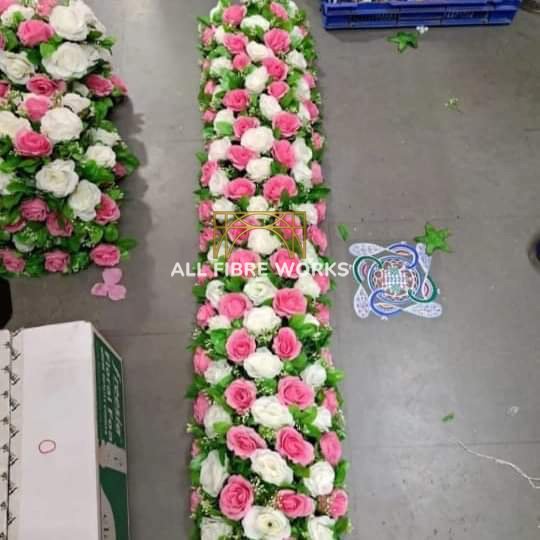 Elegant Pink & White Floral Runner