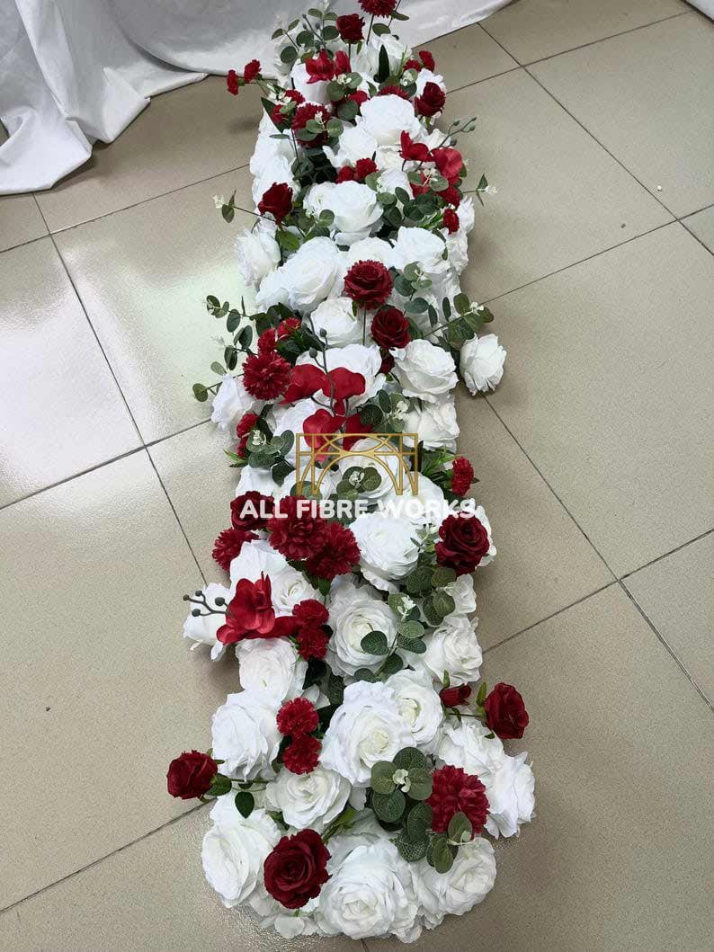 Red & White Romantic Floral Runner
