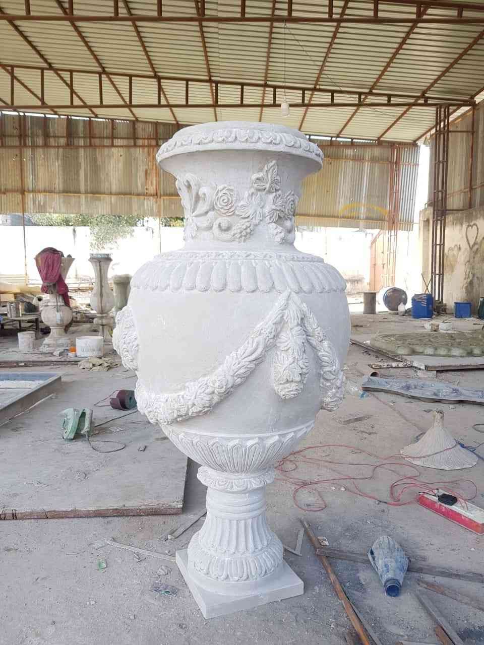 Grand Heritage Floral Urn