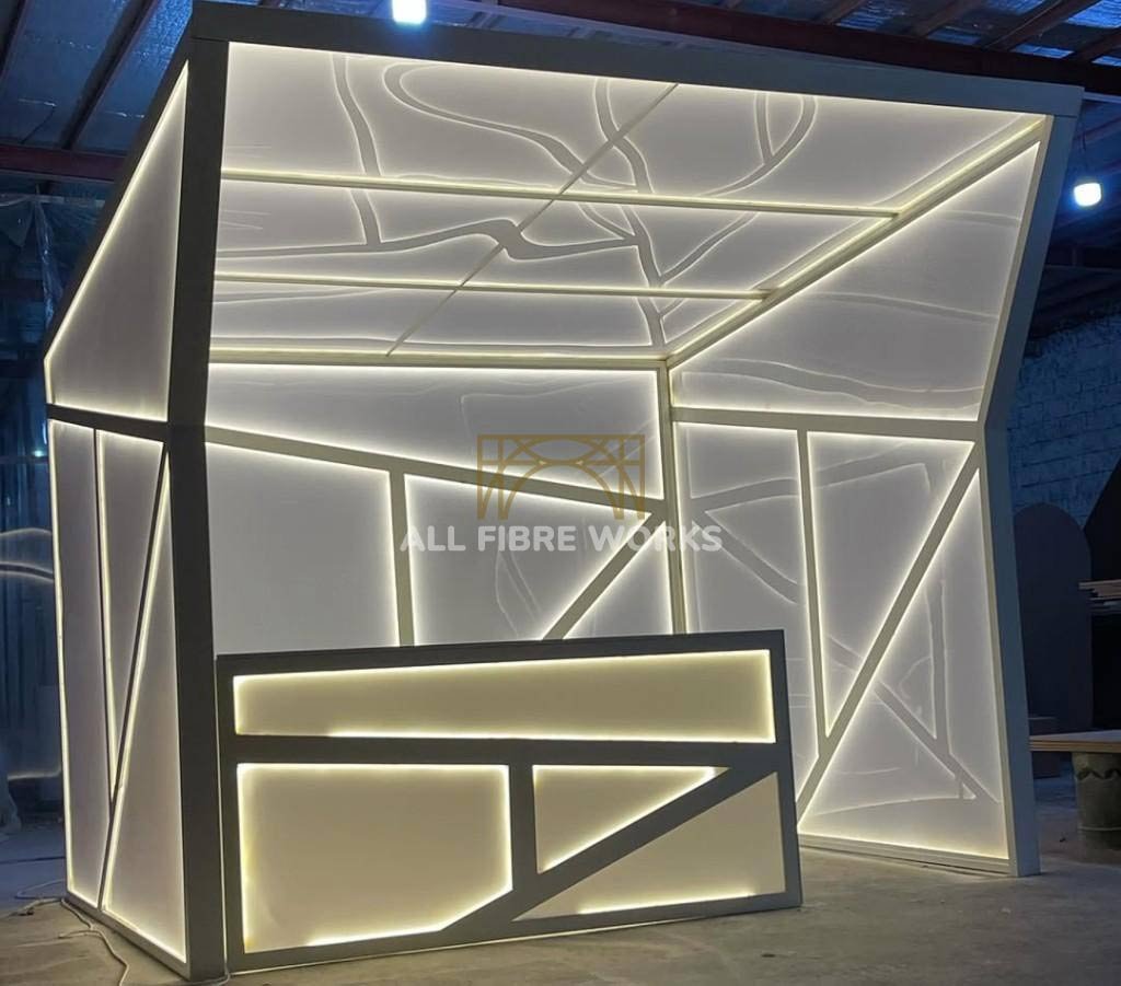 Luxe Glow Geometric Booth