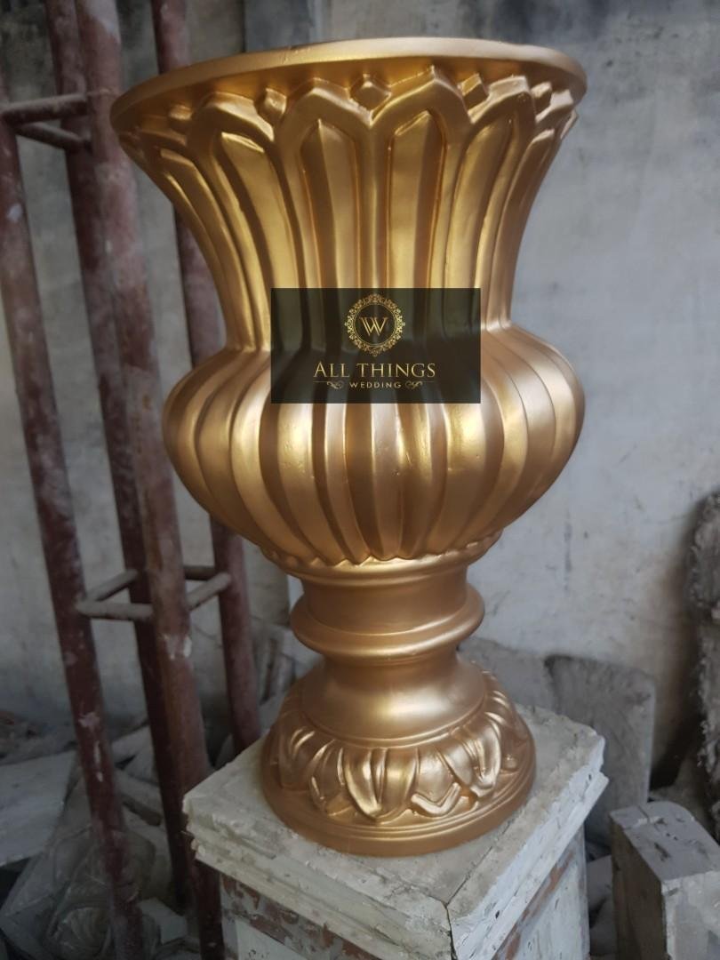 Luxury Gold Fluted Pedestal Urn